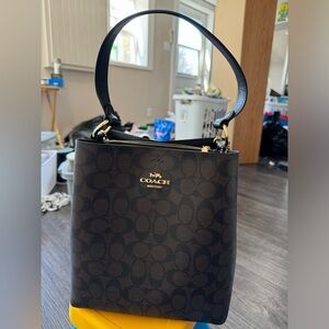 Coach Town Bucket (Large)